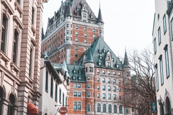 Le Chateau Frontenac depuis la rue du Fort