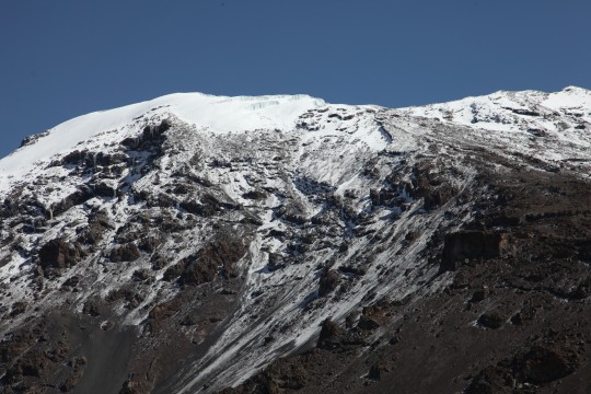 Dans la montée finale du Kilimandjaro