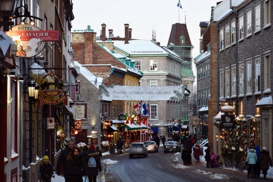 Rue Saint-Louis, dans le vieux Québec en hiver